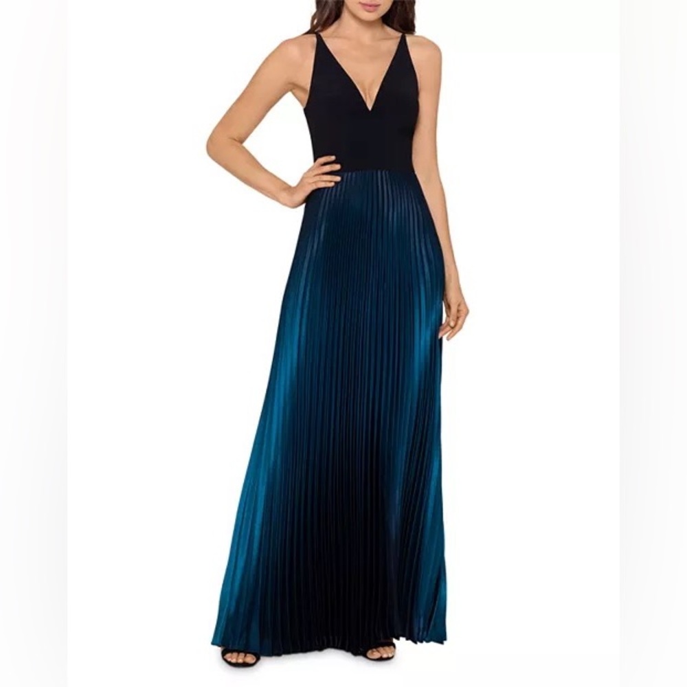 Aqua brand, size 12, accordion pleated shimmer skirt